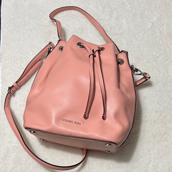 Michael Kors Handbags - Michael Kors Peach Shoulder Bag